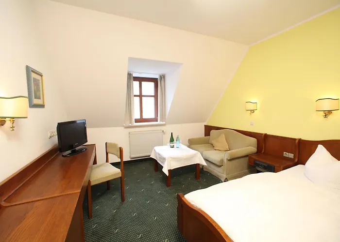 Hotel-Landgasthof Schuster